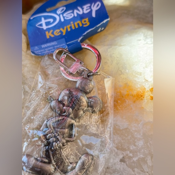 Disney Mickey Pewter 2D Keychain - Picture 3 of 7
